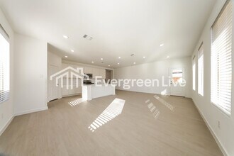 2004 Ponderosa Pne Ln in Oklahoma City, OK - Building Photo - Building Photo