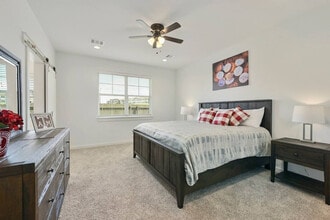 5040 Mooney Fls Dr in Bryan, TX - Building Photo - Building Photo