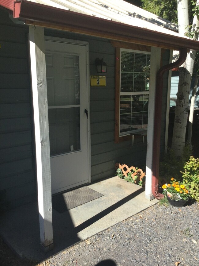13730 Redwood Hwy in Wilderville, OR - Building Photo - Building Photo