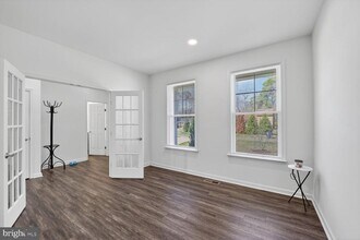 111 Touhey Dr in Stevensville, MD - Building Photo - Building Photo