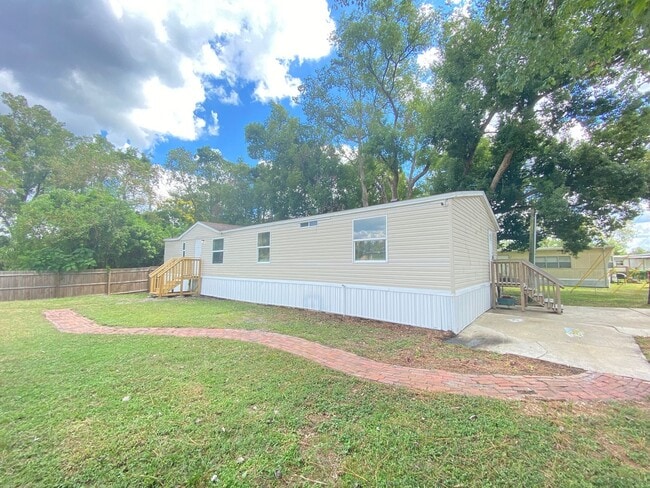 property at 1770 Holliday Dr