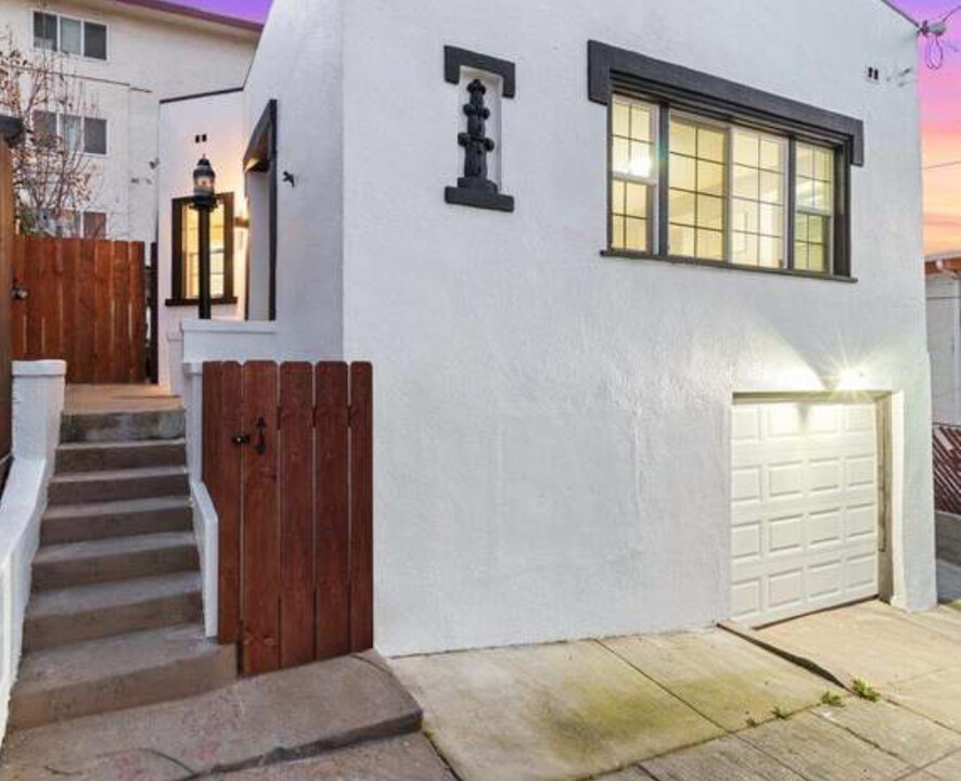 1409 E 24th St in Oakland, CA - Building Photo