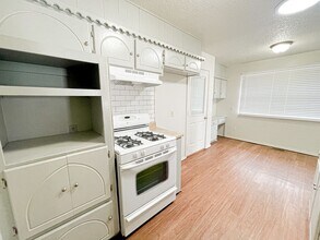1201 N Gale Ave in Moore, OK - Building Photo - Building Photo
