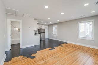 2311 Bull St in Columbia, SC - Foto de edificio - Building Photo