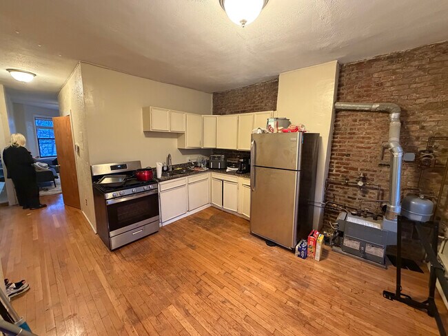88 Hammond St, Unit 7T in Boston, MA - Building Photo - Building Photo