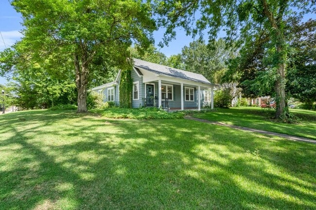 480 N Church St in Tupelo, MS - Building Photo - Building Photo