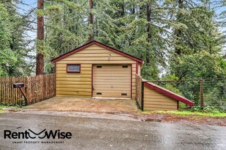 683 Old La Honda Rd in Woodside, CA - Building Photo - Building Photo