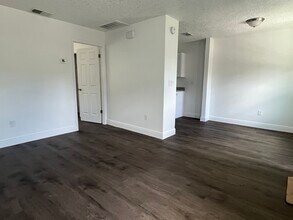 2621 Kelly Ln in Lakeland, FL - Building Photo - Building Photo