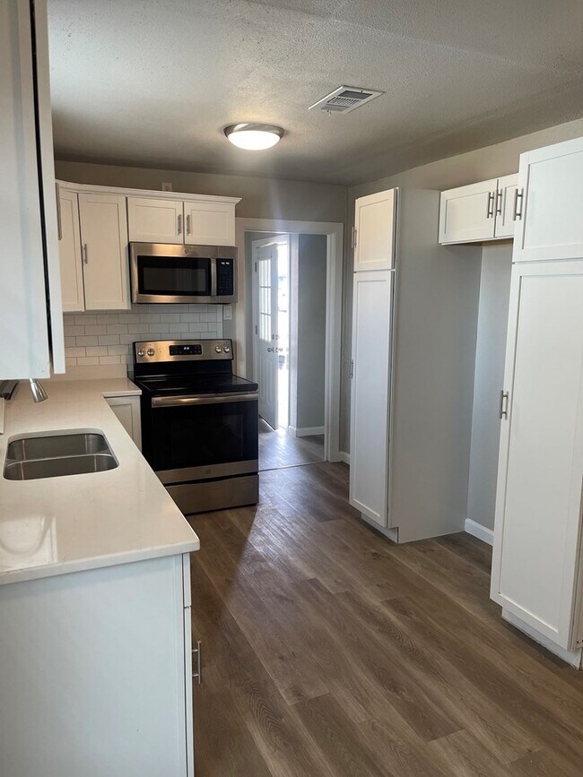 1209 Patton Dr in Odessa, TX - Building Photo - Building Photo