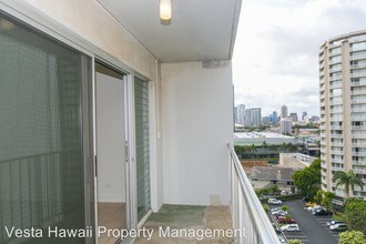 731 Amana St-Unit -#1202 in Honolulu, HI - Building Photo - Building Photo