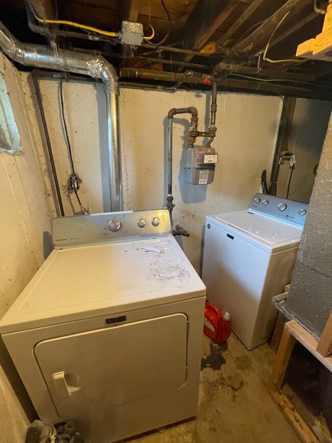 134 Lake St in Waltham, MA - Building Photo - Building Photo