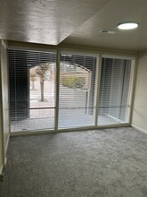 4165 S 2700 W, Unit 1D in Taylorsville, UT - Foto de edificio - Building Photo