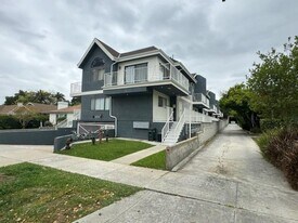 123 S Roosevelt Ave, Unit 8 in Pasadena, CA - Building Photo