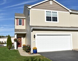 5294 Platinum Dr in Lowell, IN - Building Photo