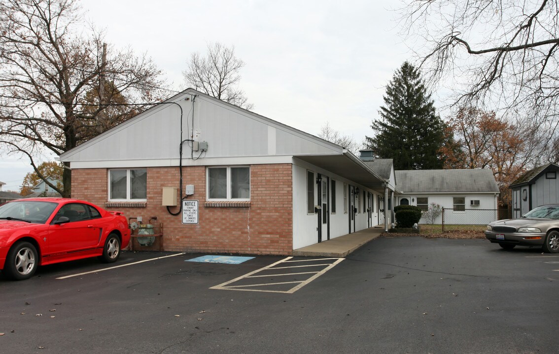 245 S Elm St in Columbiana, OH - Building Photo