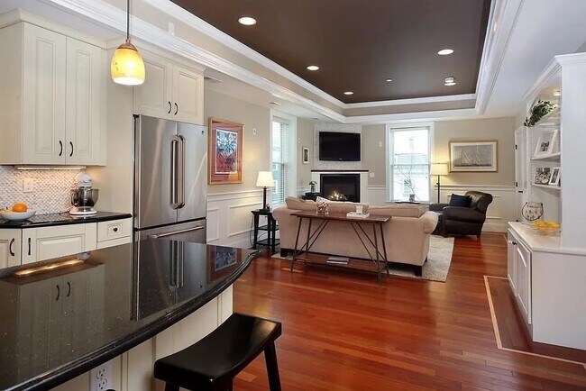 770 E 4th St, Unit 3 in Boston, MA - Building Photo - Building Photo