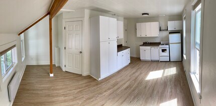 203 S Division St, Unit 3 in Cashmere, WA - Building Photo - Building Photo