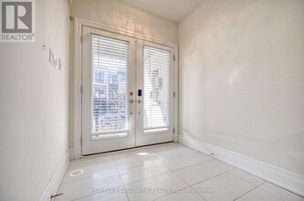 18 Golden Trail in Vaughan, ON - Building Photo - Building Photo