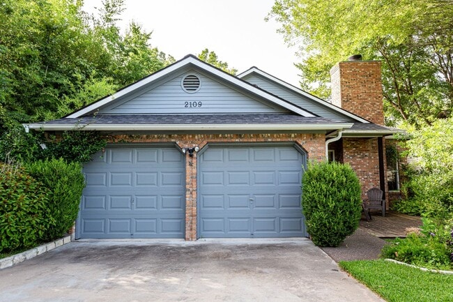 property at 2109 Castle View Dr