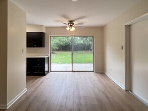 3215 NW 51st Pl in Gainesville, FL - Building Photo - Building Photo