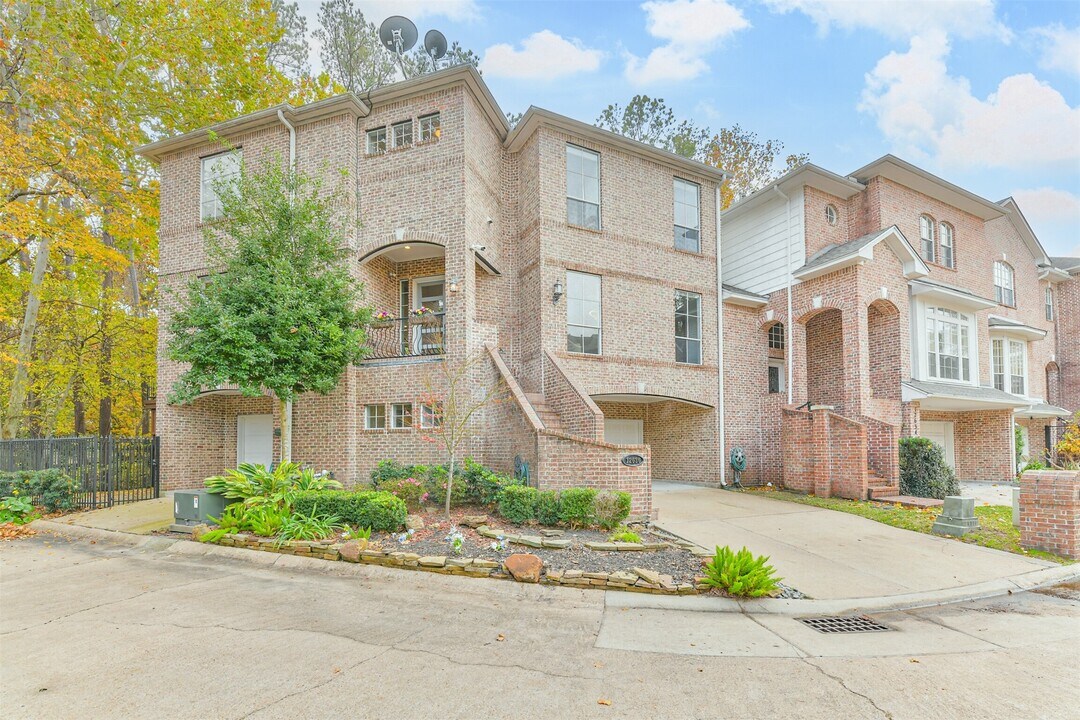 12636 Briar Patch Dr in Houston, TX - Building Photo