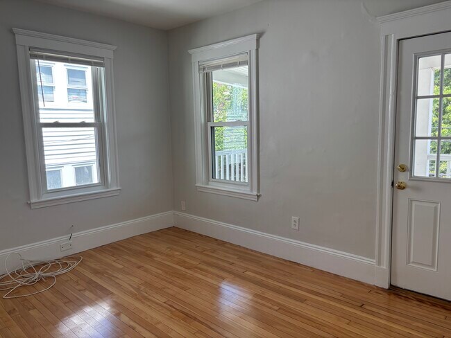 32 Matchett St, Unit 2 in Boston, MA - Building Photo - Building Photo