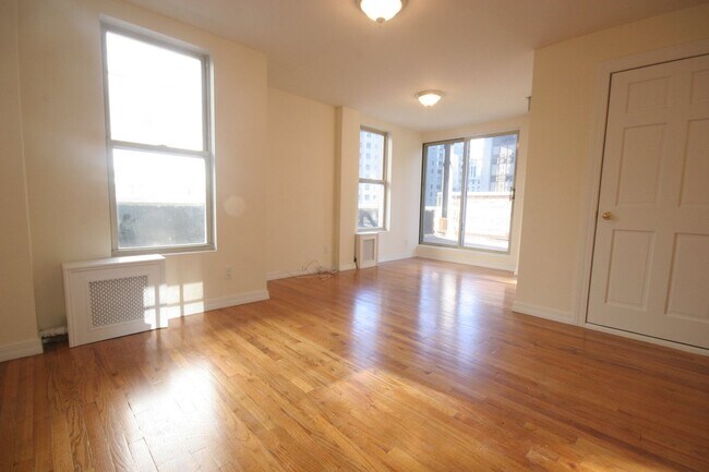 property at 55 W 55th St