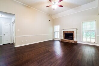 1204 Garden Path SE in Conyers, GA - Building Photo - Building Photo