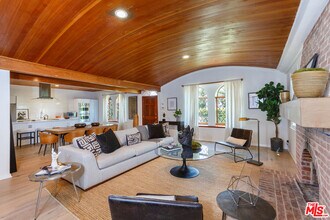 465 S Sherbourne Dr in Los Angeles, CA - Building Photo - Building Photo