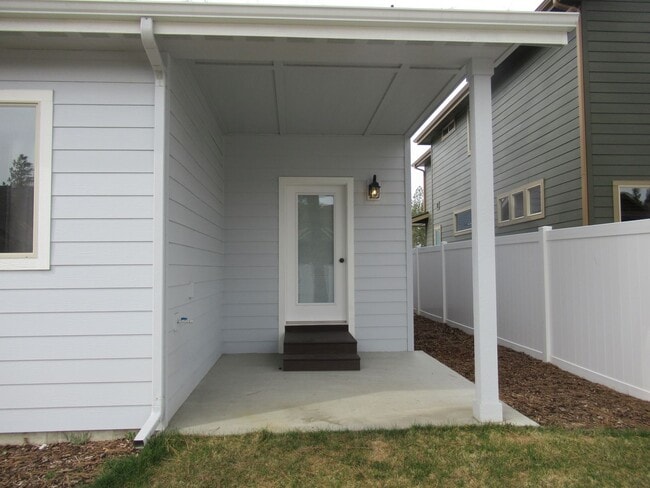 6768 N Idlewood Dr in Coeur d'Alene, ID - Building Photo - Building Photo