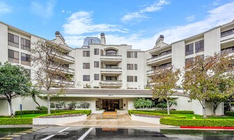 2131 Century Park Ln, Unit 116 in Los Angeles, CA - Building Photo