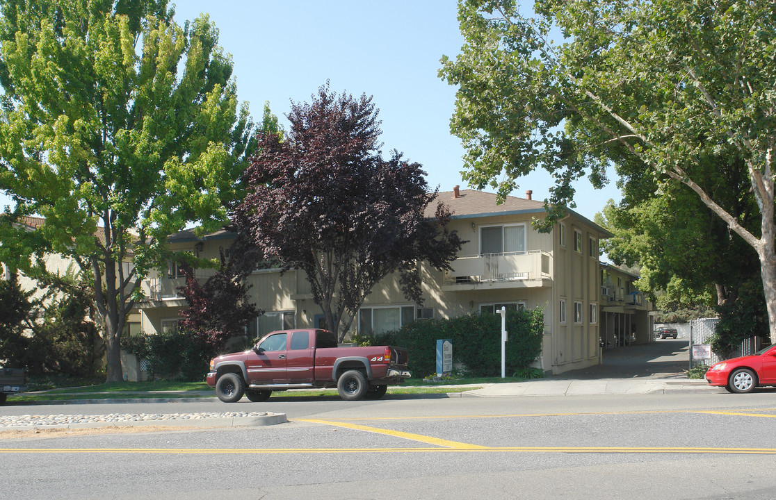 Bird Ave Apt in San Jose, CA - Building Photo