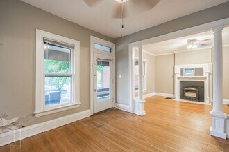 2497 Summit St in Columbus, OH - Building Photo - Building Photo