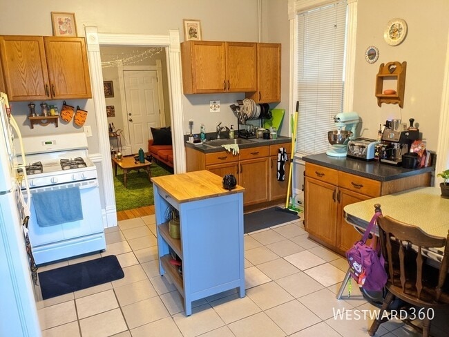 3642 N Damen Ave in Chicago, IL - Building Photo - Building Photo