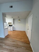 2704 Aftonshire Wy in Austin, TX - Building Photo - Building Photo