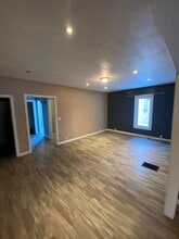 104 Queen St N in Simcoe, ON - Building Photo - Building Photo