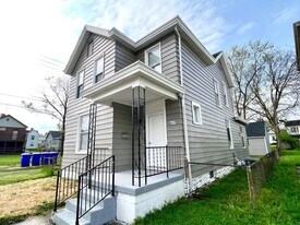 653 Fairview Ave in Hamilton, OH - Building Photo