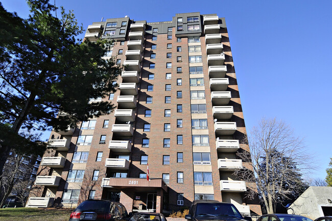 Baycrest Apartments in Ottawa, ON - Building Photo - Building Photo