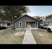 1222 Chestnut St in Waco, TX - Building Photo