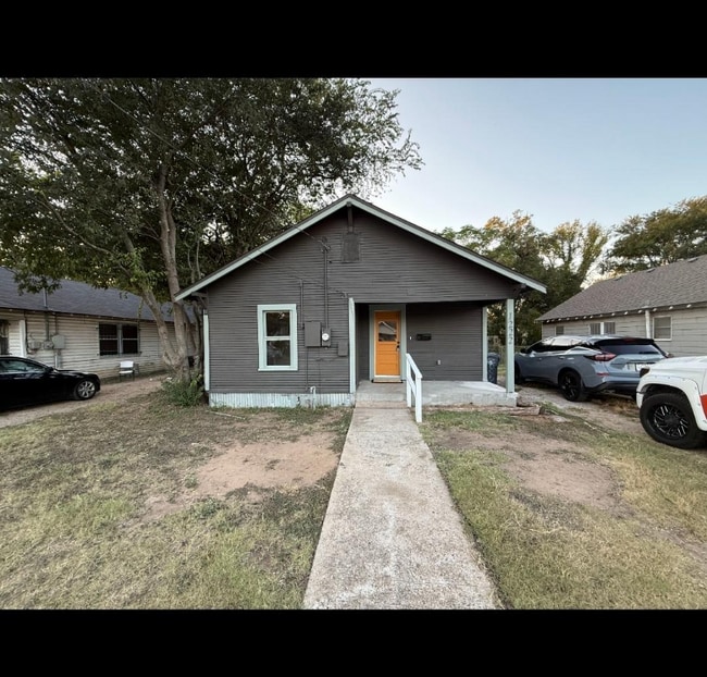 property at 1222 Chestnut St