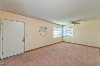 216 N 10th St in Las Vegas, NV - Building Photo - Building Photo