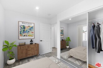 7309 N Wilbur Ave in Los Angeles, CA - Building Photo - Building Photo