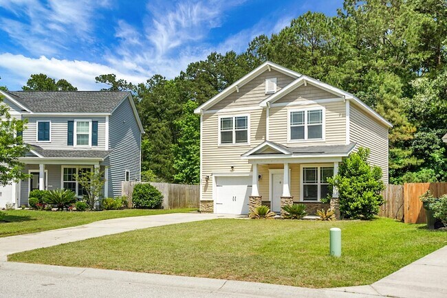 243 Oglethorpe Cir in Moncks Corner, SC - Building Photo - Building Photo