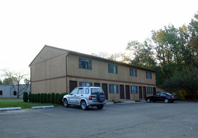 WOODSIDE APARTMENTS in Erie, PA - Building Photo - Building Photo