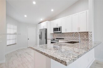 8354 Waterford Ave in Tamarac, FL - Building Photo - Building Photo