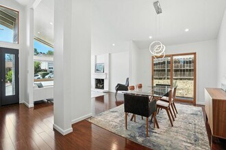 1281 Crestview Dr in San Carlos, CA - Building Photo - Building Photo