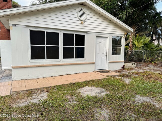 2861 Shwonda Ave NE in Palm Bay, FL - Building Photo - Building Photo