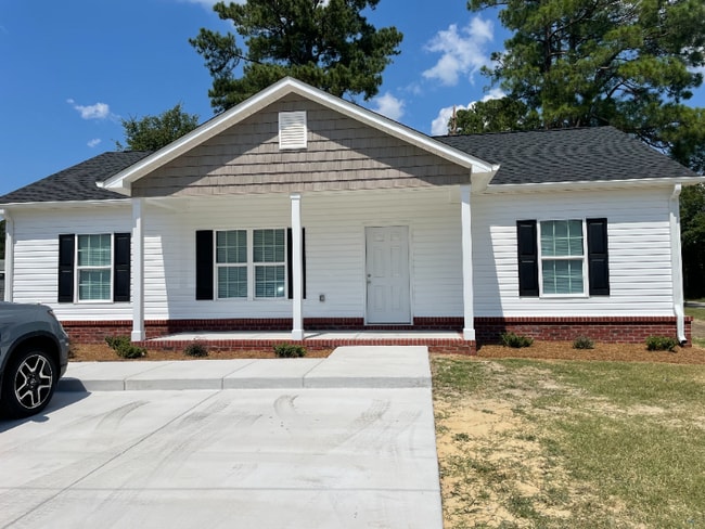 property at 521 E 15th St