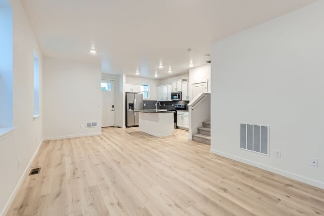 1348 S Boston Ct in Denver, CO - Building Photo - Building Photo