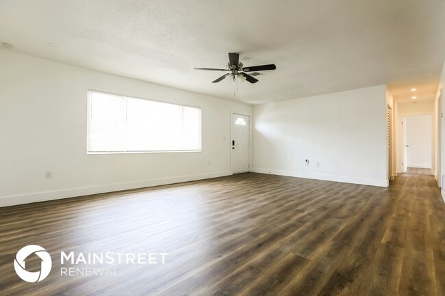 185 Norfolk Ave NW in Port Charlotte, FL - Building Photo - Building Photo